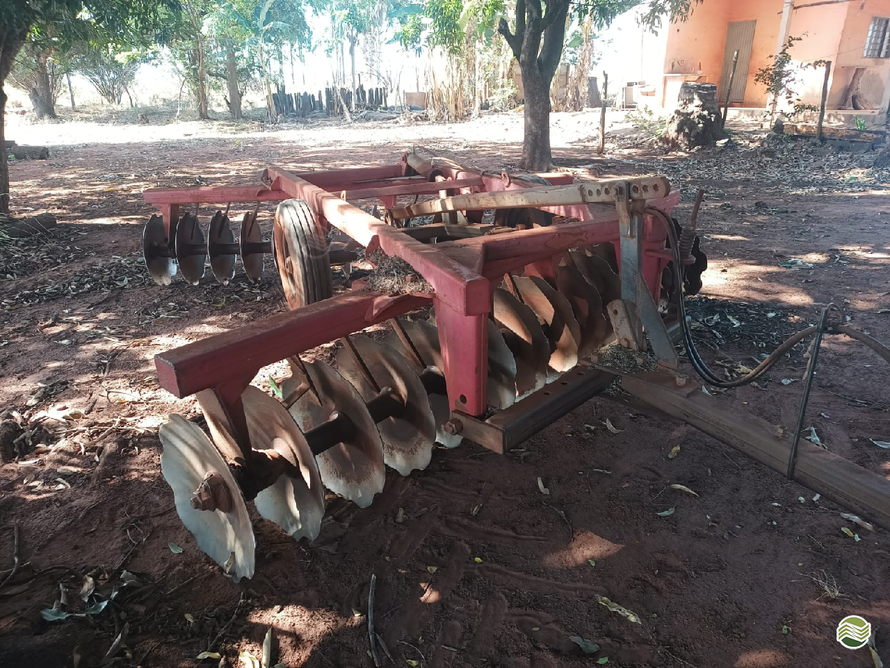 IMPLEMENTOS AGRICOLAS GRADE INTERMEDIÁRIA INTERMEDIÁRIA 28 DISCOS Marcão Tratores UBERABA MINAS GERAIS MG